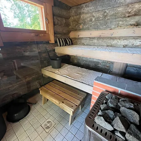 Chalet Pieni Kelosaunamoekki Jaerven Rannalla & Soutuvene Kotalahti