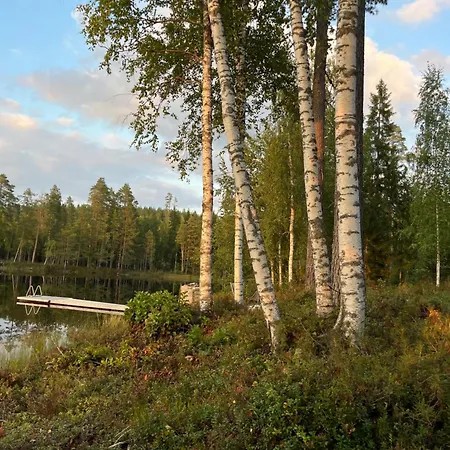 Chalet Pieni Kelosaunamoekki Jaerven Rannalla & Soutuvene
